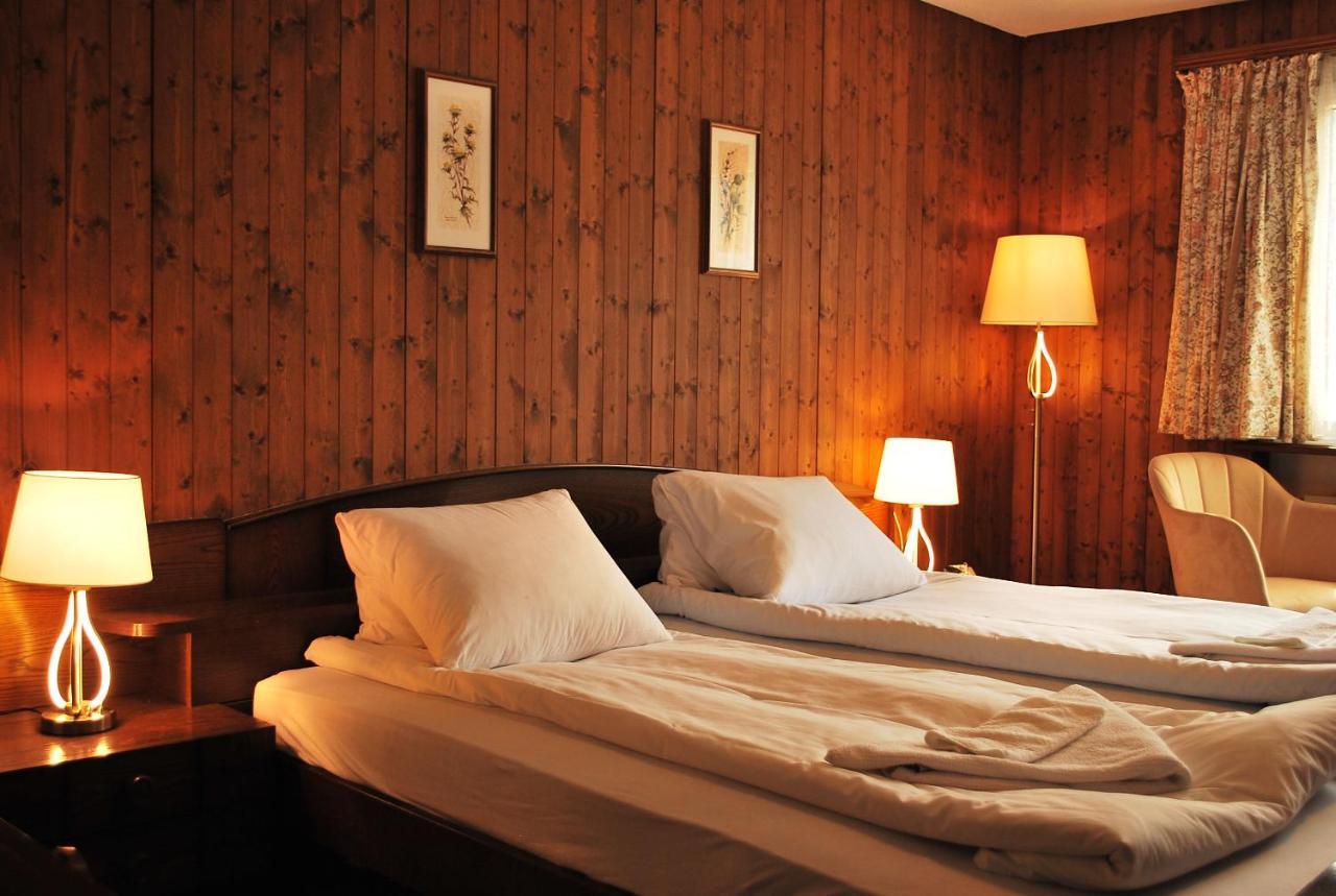 Rooms With Private Bathrooms Saas im Prattigau Exteriér fotografie