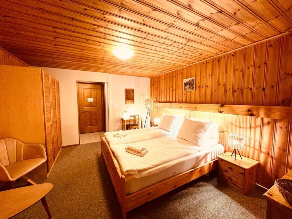 Rooms With Private Bathrooms Saas im Prattigau Exteriér fotografie